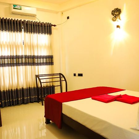 One 8 Mirissa Apartment Ngoại thất bức ảnh
