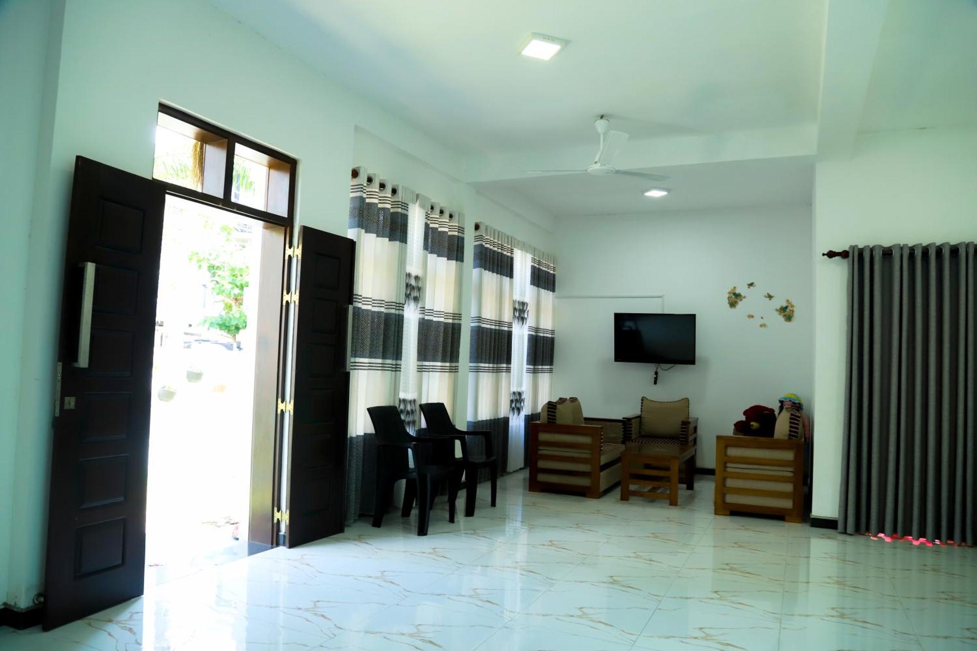 One 8 Mirissa Apartment Ngoại thất bức ảnh