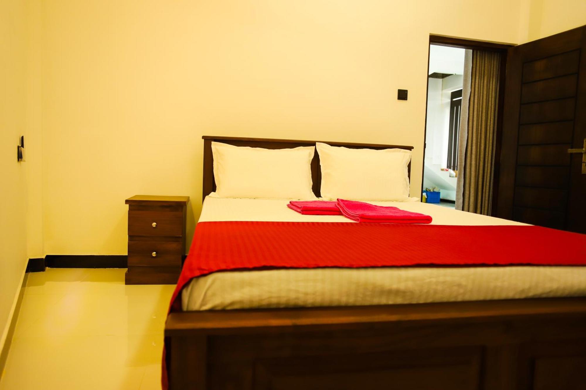 One 8 Mirissa Apartment Ngoại thất bức ảnh