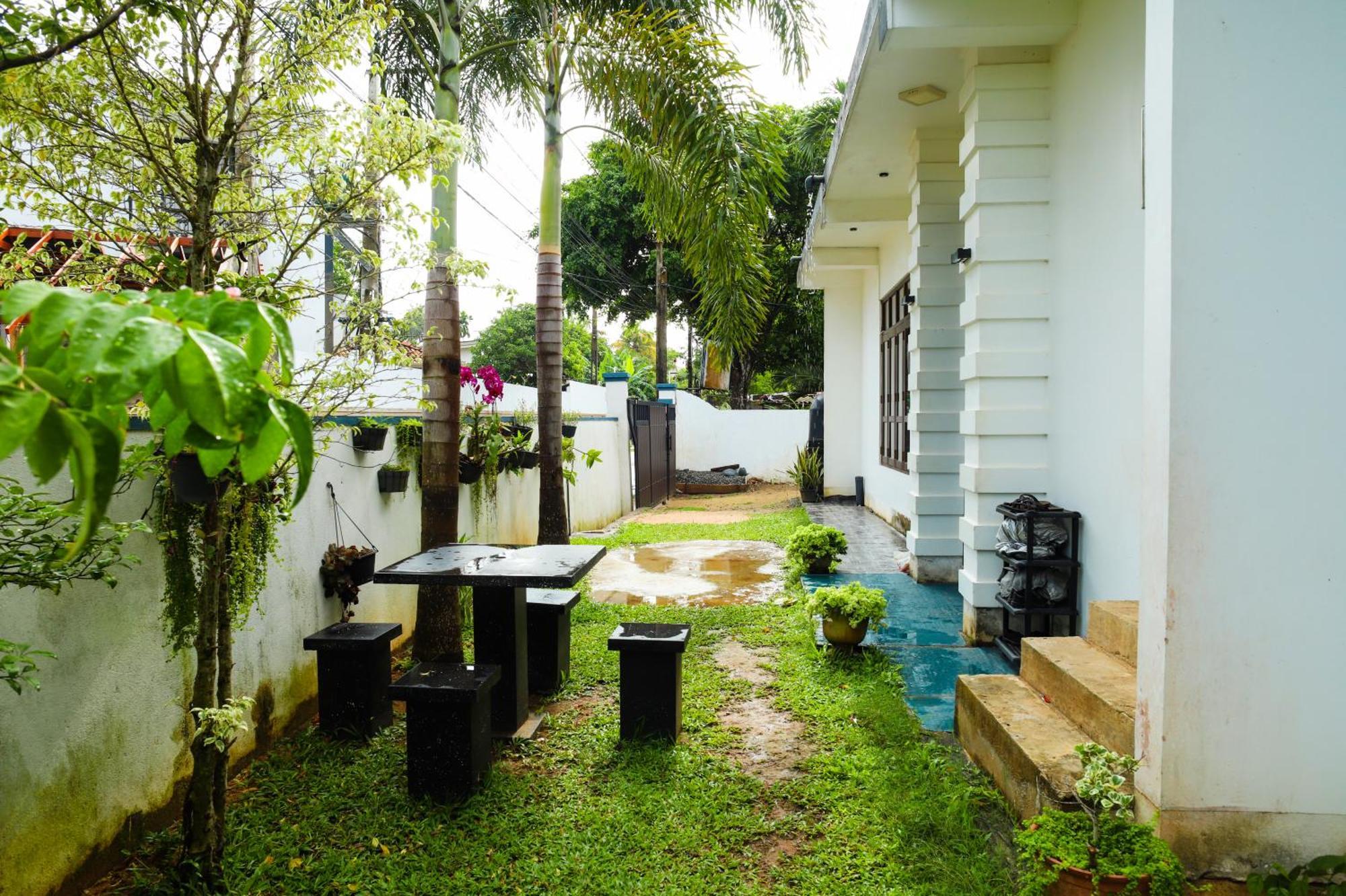One 8 Mirissa Apartment Ngoại thất bức ảnh